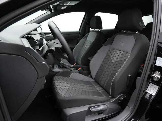 Volkswagen Polo 1.0 TSI 95 pk DSG R-Line | IQ Light | Achteruitrijcamera | Adaptive Cruise | Stoelve...