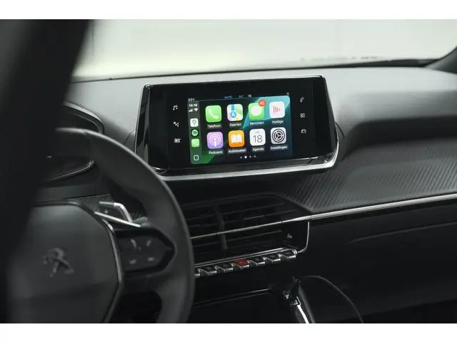 Peugeot 2008 PureTech 130 EAT8 Active Pack | Parkeersensoren | Apple CarPlay | Climate Control | Sto...