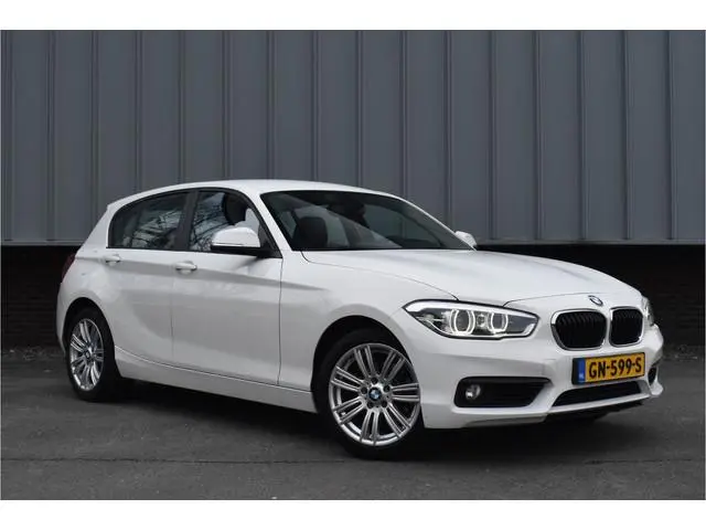 BMW 1-serie 120i Aut. 177PK | Leder | Navi | NL Auto | Deal. Onderhoud | Xenon/LED
