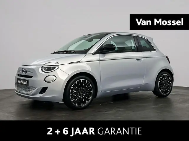 Fiat 500 1.0 Hybrid La Prima | Camera | Navigatie | Stoelverwarming | Panoramadak | Keyless | 2+6 ja...