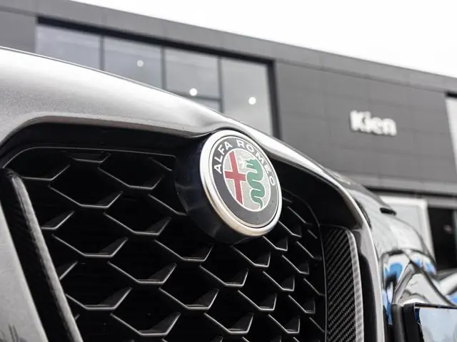Alfa Romeo Giulia 2.9 V6 Quadrifoglio | Handgeschakeld | Performance edition | Origineel Nederlands...