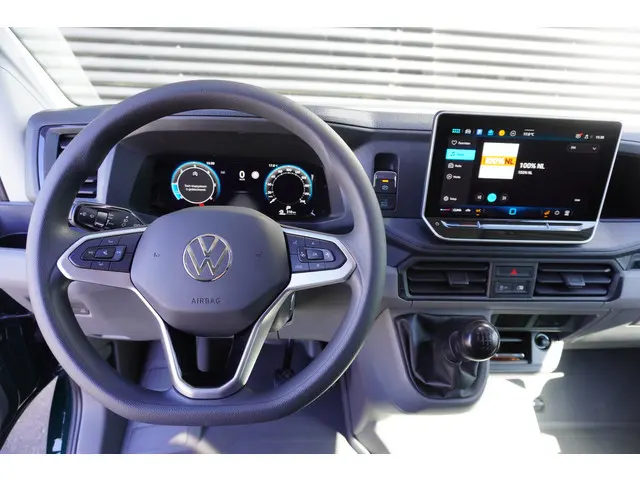 Volkswagen Crafter 140pk Facelift L3H2/L2H1 Highline Apple Carplay Trekhaak Parkeersensoren Digitaal...
