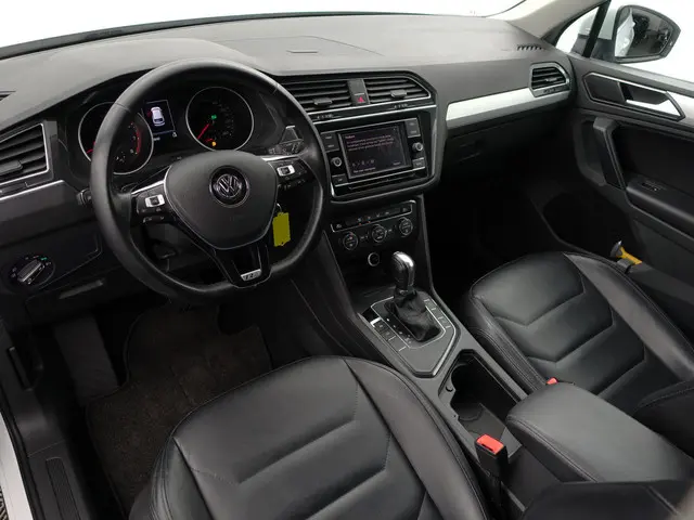Volkswagen Tiguan 1.4 TSI ACT R Line Aut- Sport Leder Interieur, Front Assist, Clima, Cruise