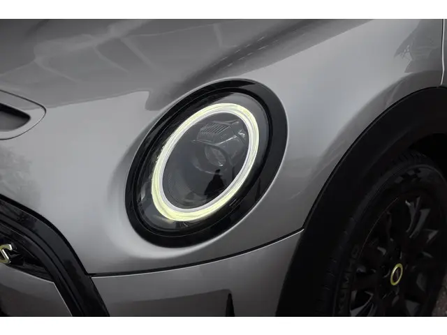 MINI Cooper SE 33 kWh | Camera | Comfort Access | Stoelverwarming | LED