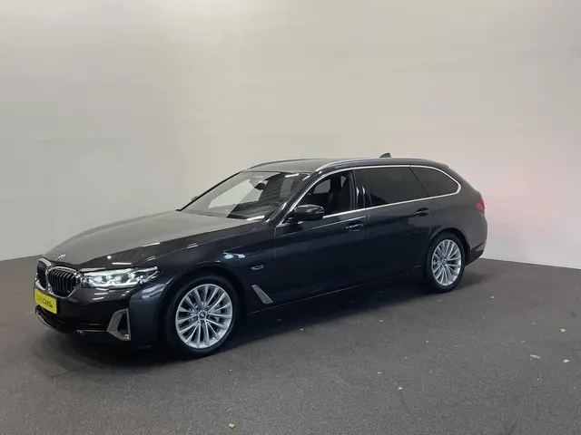 BMW 5-serie Touring 530e Business Edition Plus 292 PK Aut. Leder Navi Carplay Cruise Control Full LE...