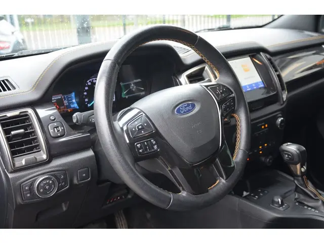 Ford Ranger 2.0 Eco Blue 215pk  Automaat grijs kenteken