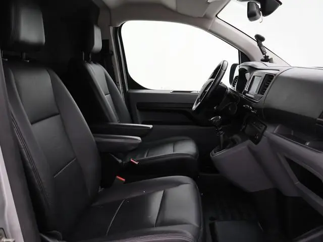 Toyota PROACE Worker 2.0 D-4D LONG + 2 SCHUIFDEUREN | LEDER | STOELVERW. | NAVIGATIE | TREKHAAK