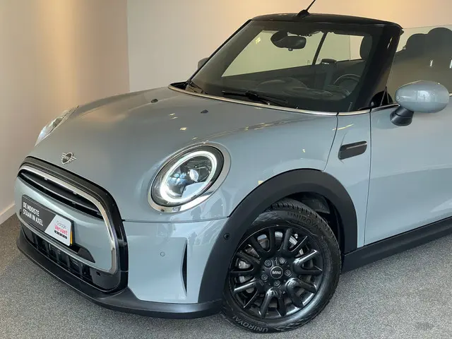 MINI Mini Cabrio 1.5 Cooper Classic