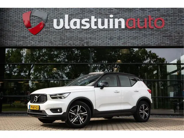 Volvo XC40 2.0 T4 AWD R-Design , Panoramadak, Trekhaak, Harman/Kardon,