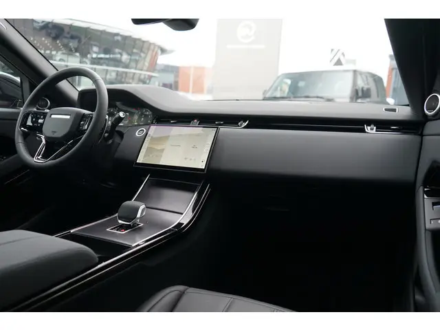 Land Rover Range Rover Evoque P270e PHEV AWD Dynamic SE Occasion Lease vanaf € 1.184,00 p/m | Voorst...