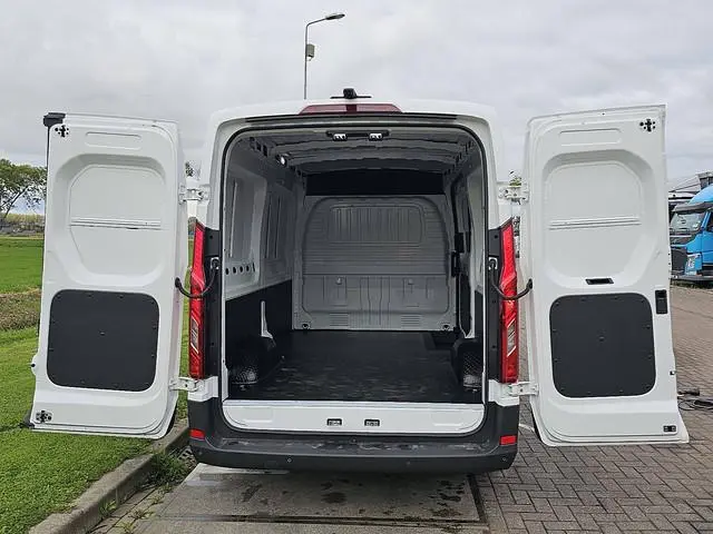 Maxus eDeliver9
