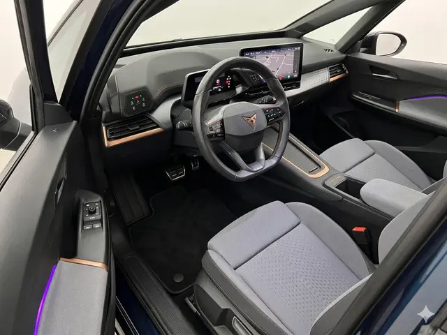 CUPRA Born Performance One 62 kWh 204pk | SOH 89% | Parkeercamera | Navigatie | Verwarmbare voorstoe...