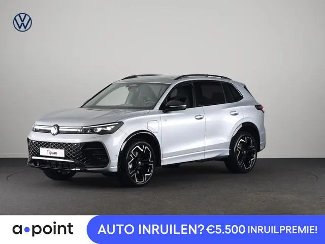 Volkswagen Tiguan R-Line Edition 1.5 eHybrid 204 PK DSG | 20" LM | Black Style | Stoel & stuurverwar...