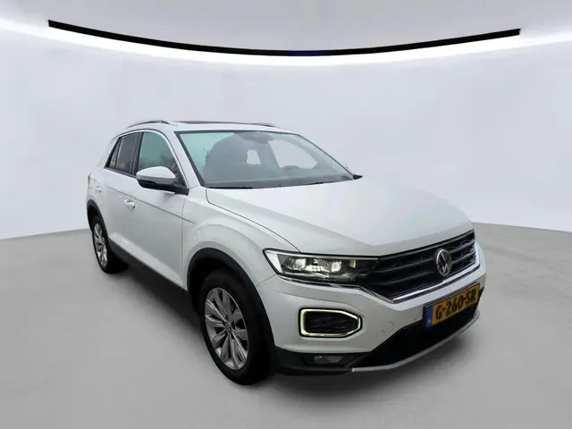 Volkswagen T-Roc 1.0 TSI Style | Trekhaak | Panorama | Full-LED | Navi
