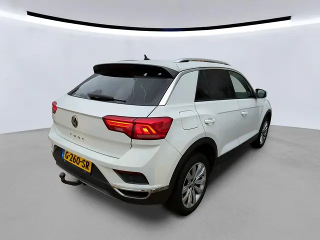 Volkswagen T-Roc 1.0 TSI Style | Trekhaak | Panorama | Full-LED | Navi