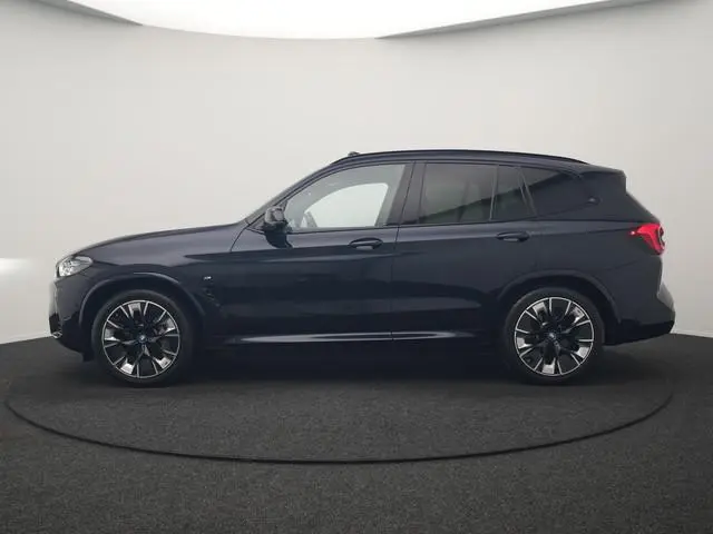 BMW iX3 M Sport 80 kWh 286pk Dealer O.H. | Trekhaak Af Fabriek | Panodak | Head Up | Adaptive Cruise...