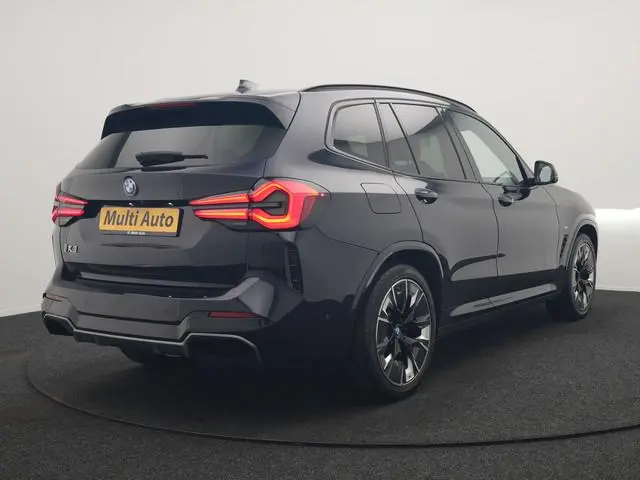 BMW iX3 M Sport 80 kWh 286pk Dealer O.H. | Trekhaak Af Fabriek | Panodak | Head Up | Adaptive Cruise...