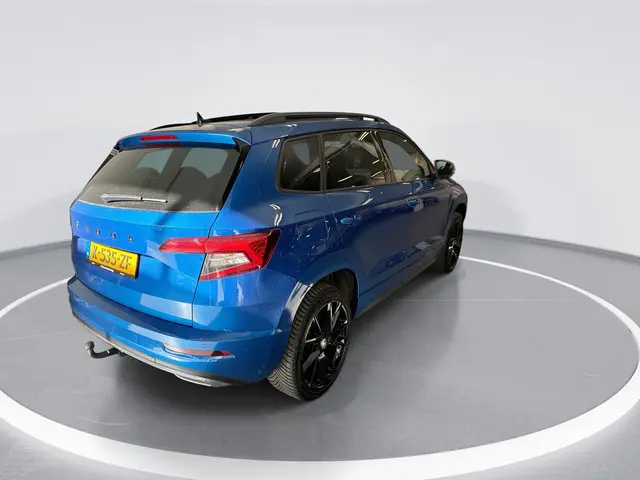 Skoda Karoq 1.5 TSI 150pk DSG Sportline Business · Panoramadak · Camera · Stuur- & Stoelverwarming ·...