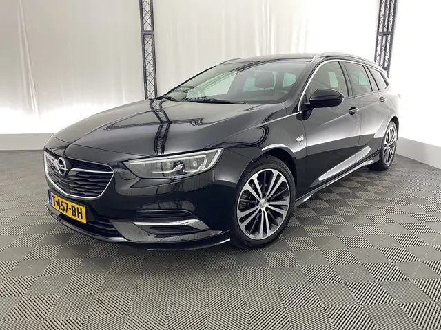 Opel Insignia Sports Tourer 1.5 Turbo OPC-line Bose | Apple carplay | Cruise adaptief | El. achterkl...