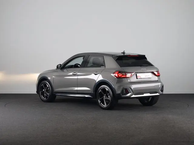 Audi A1 allstreet 30 TFSI Advanced edition 116pk | Lederen bekleding | Sonos | Stoelverwarming | App...