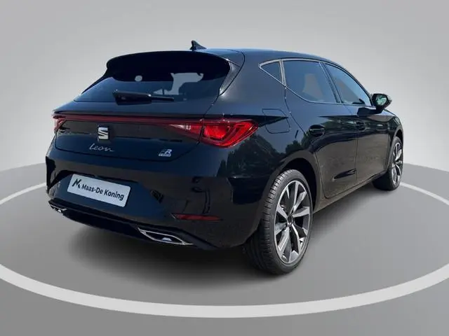 SEAT Leon FR Business 1.5 TSI eHybrid 150 kW / 204 PK Hb | Safe & Driving Pack | Metallic Lak | 18''...