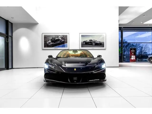 Ferrari SF90 Spider