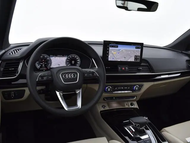 Audi Q5 Sportback Advanced edition 50 TFSI e 220 kW/299 PK · Luchtvering · Glazen panoramadak · Ass....