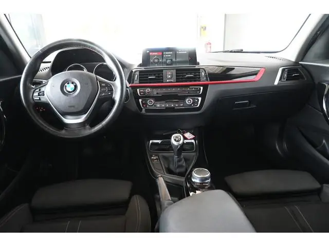 BMW 1-serie 116i Sport Cima Navigatie Pdc Cruise Control LED Stoelverwarming Inruil Mogelijk!