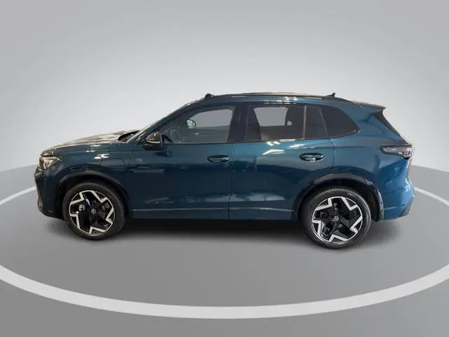 Volkswagen Tiguan 1.5 204pk DSG eHybrid R-Line Edition · Panoramadak · Wegklapbare Trekhaak · 360 Ca...