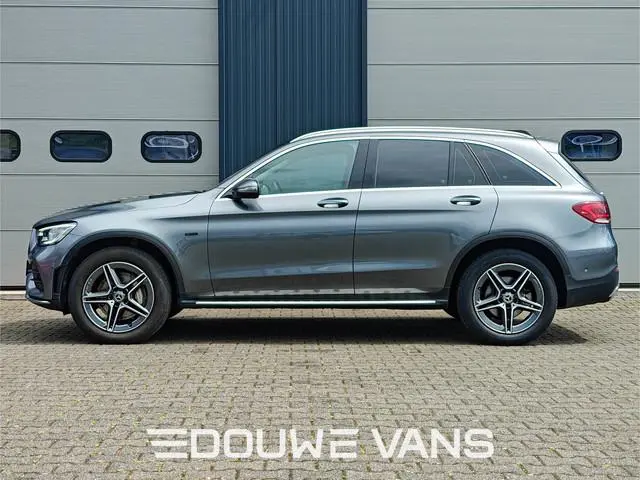 Mercedes-Benz GLC 300e 4MATIC Panorama Luchtvering Trekhaak