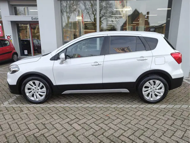 Suzuki S-Cross