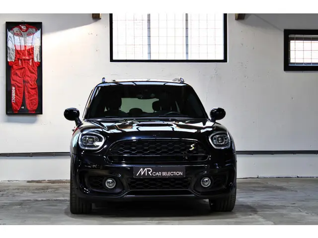 Mini Mini Countryman 1.5 Cooper S E ALL4 John Cooper Works | Panoramadak | 19 inch | Memory | NL aut...