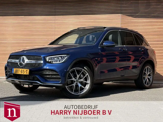 Mercedes-Benz GLC-klasse 300e 4MATIC Business Solution AMG Panodak / Trekhaak / Leer / LED / Camera...