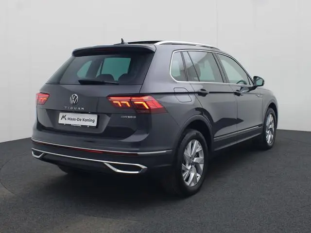 Volkswagen Tiguan 1.4TSIeHybrid 180kW/245PK Elegance DSG · Panoramadak · Apple/Android Car Play · Ca...