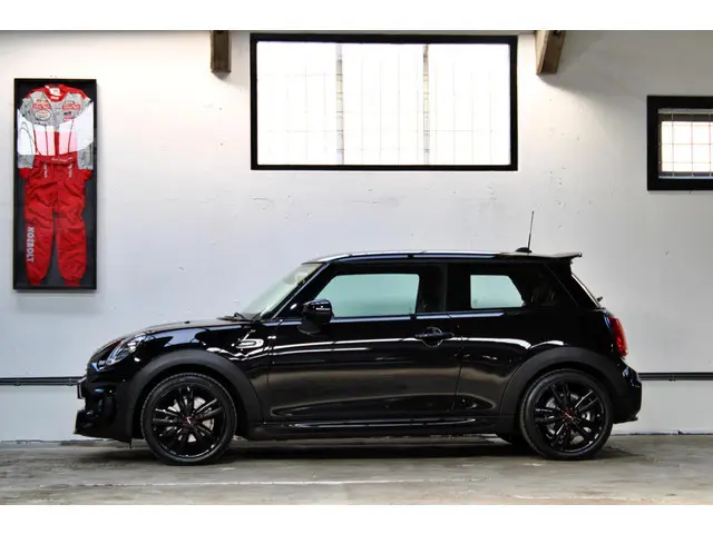 Mini Mini 1.5 Cooper Dalston Edition | John Cooper Works | Apple Carplay | Stoelverwarming | NL auto...