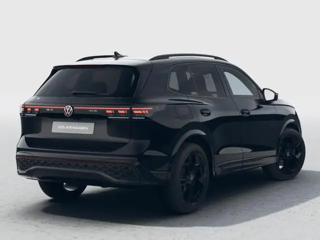 Volkswagen Tiguan R-Line Edition 1.5 eHybrid 204 PK 6 versn. DSG · Black Style Pakket · Panoramaschu...