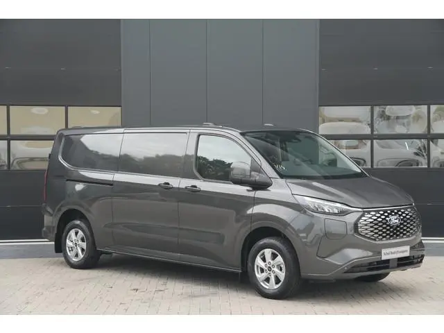 Ford E-Transit Custom 340 L2H1 Limited 71 kWh 218pk - 1+1 stoel - Stoelverwarming - Carplay - Camera...