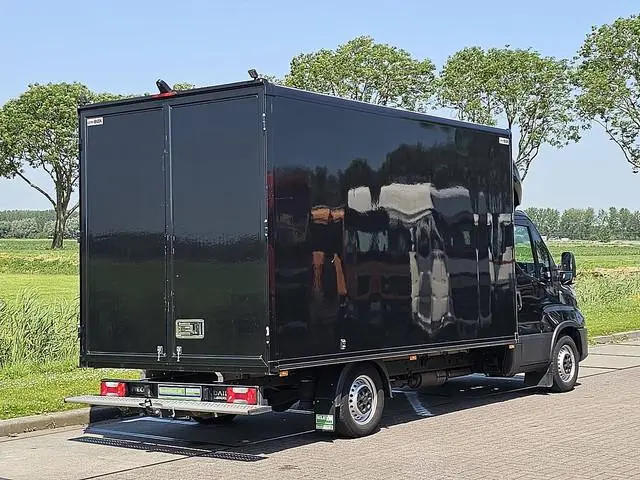IVECO DAILY 35S18 bakwagen deuren 3.0l
