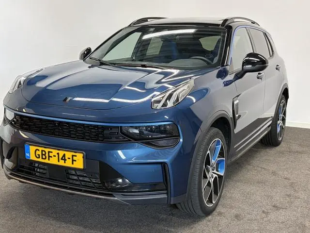 Lynk & Co 01