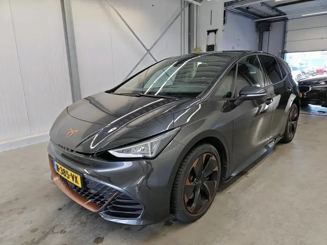 Cupra Born Adr. One 62 kWh | 90,69% SOH | Led | Camera | Keyless | Stoelverwarming