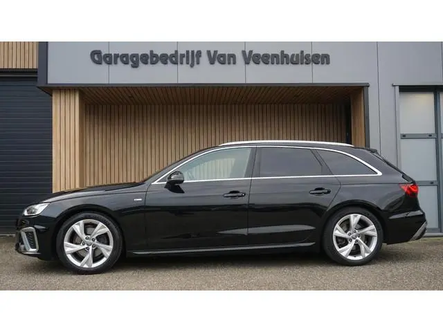 Audi A4 Avant 35 TFSI S-Line Leder Virtual Cockpit 18inch LM *Trekhaak* LED A-Camera *Complete A4*