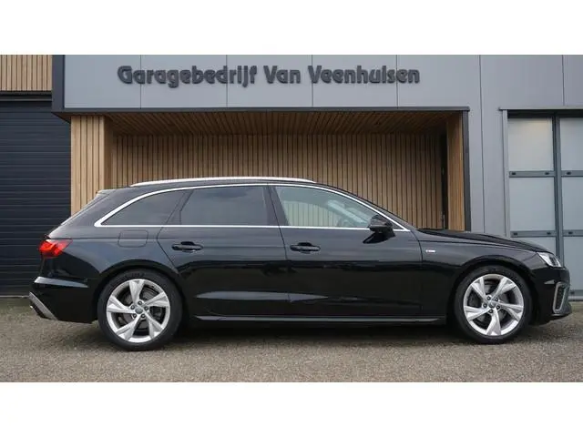 Audi A4 Avant 35 TFSI S-Line Leder Virtual Cockpit 18inch LM *Trekhaak* LED A-Camera *Complete A4*