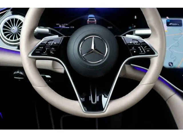 Mercedes-Benz EQS