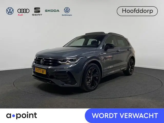 Volkswagen Tiguan 1.4 TSI eHybrid R-Line Business 245 pk Automaat (DSG) | Navigatie | Panoramadak |...
