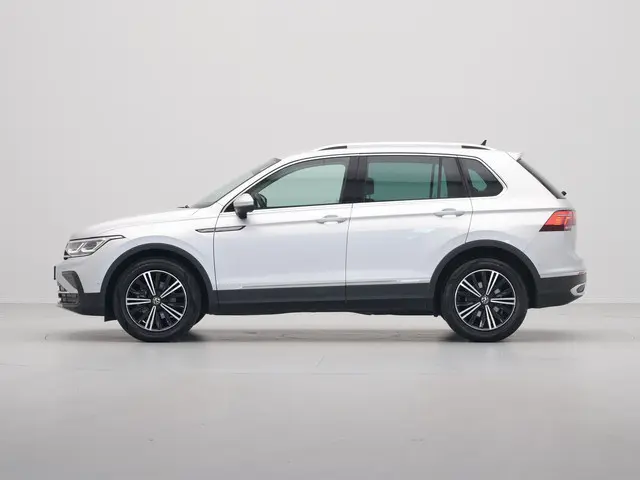 Volkswagen Tiguan 1.5 TSI 150pk DSG Elegance | Matrix-LED | Navigatie | Camera |  Android/Carplay 24...