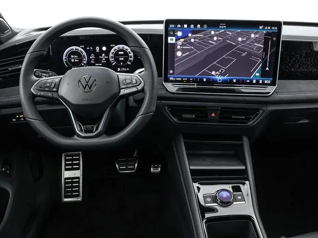 Volkswagen Tiguan R-Line Edition 1.5 eHybrid 272 PK 6 versn. DSG · Achteruitrijcamera · Draadloze te...