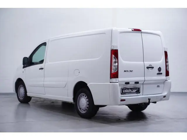 Fiat Scudo 2.0 MultiJet 128 pk L2H1 SX Airco Bumpers in Kleur, Trekhaak 2.000 kg, 3-Zits