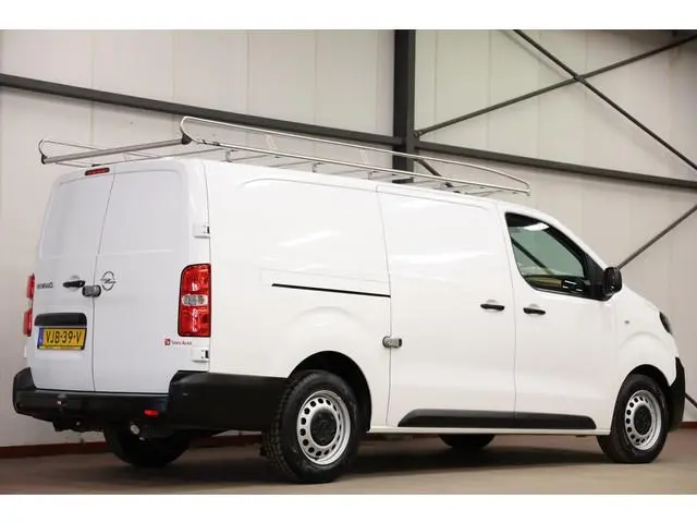 Opel Vivaro 2.0 CDTI L3H1 LANG IMPERIAAL TREKHAAK 3PERS
