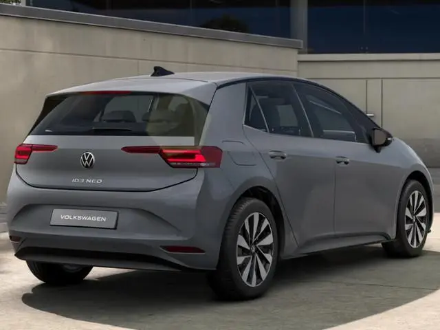 Volkswagen ID.3 Life 50 kWh accu 170 PK electrische aandrijving · Achteruitrijcamera · Prijs is incl...