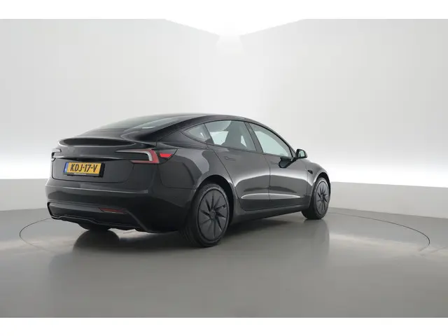 Tesla Model 3 Standard RWD 60 kWh | Rijklaar! | Pano | Camera | Stoelverw. | Navi | Elek. Stoelen |...